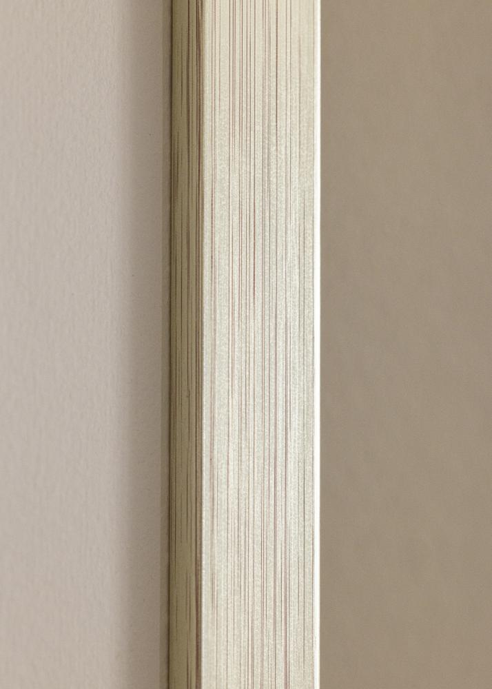 Ram Silver Wood 32x32 cm