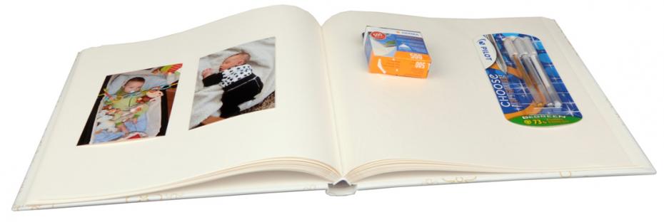 Plush babyalbum - 32x32 cm (50 Vita sidor / 25 blad)